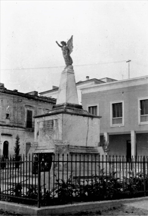 Castellaneta, il monumento ai caduti della prima guerra mondiale