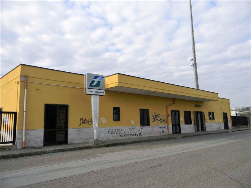 Castellaneta, la stazione ferroviaria, inaugurata nel 1997