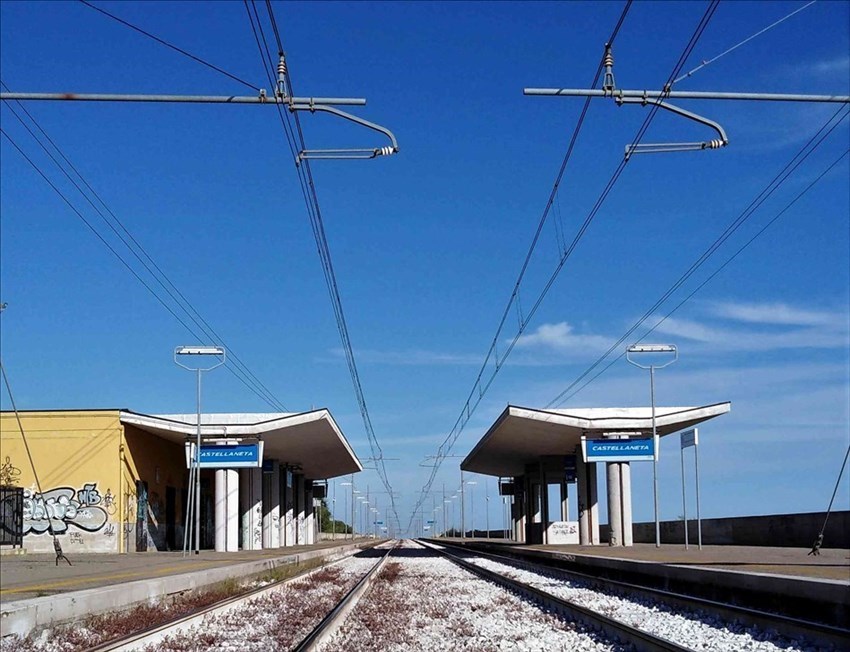La stazione di Castellaneta - Un impianto moderno ma trascurato.