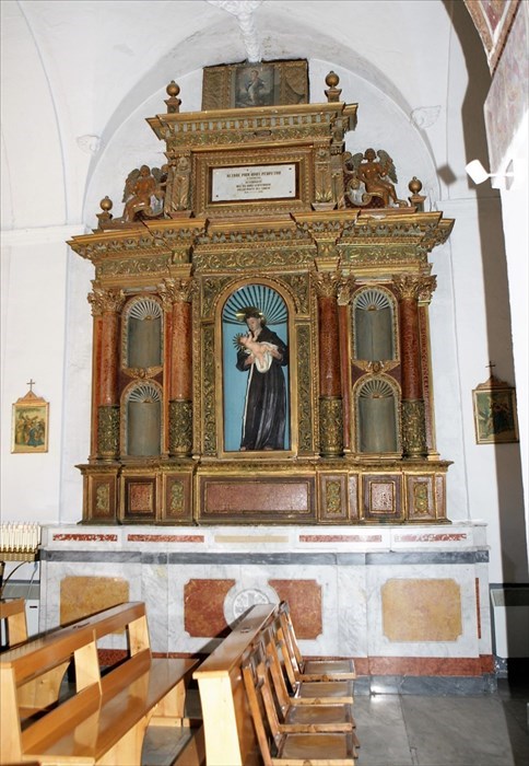 Chiesa antica di san Francesco, navata di sinistra, altare dedicato a sant'Antonio