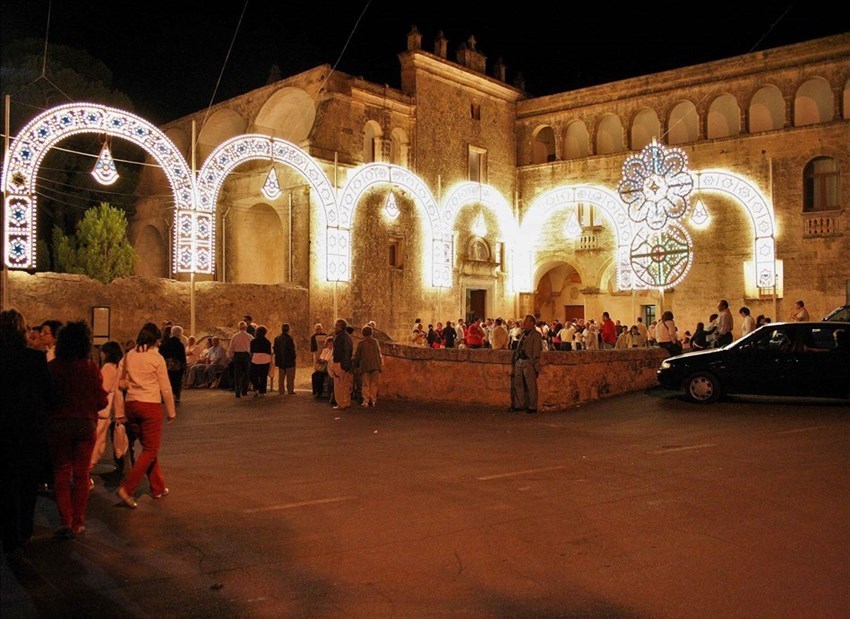 I festeggiamenti civili per la ricorrenza di sant'Antonio (poi ovviamente sospesi)