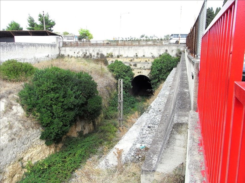 Il vecchio tracciato e la galleria di san Rocco